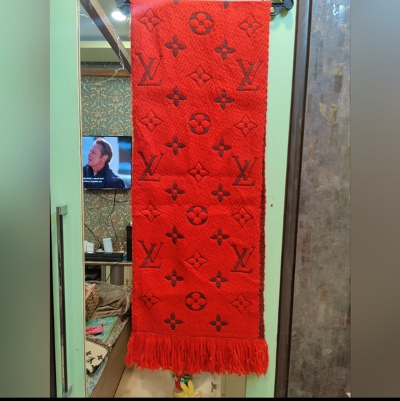 LOUIS VUITTON Logomania Scarf - Coded - Picture 4 of 6